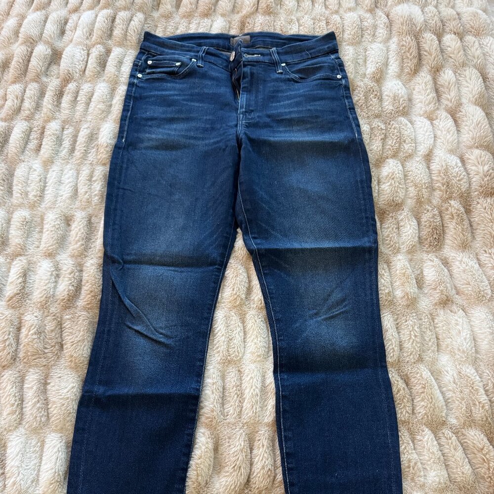 MOTHER High Waisted Looker Ankle Fray in Tongue and Chic size 28